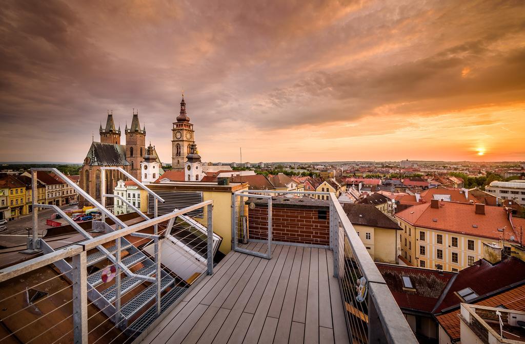 Rooftop Triplex Apartment In Centre Hradec Králové Eksteriør bilde